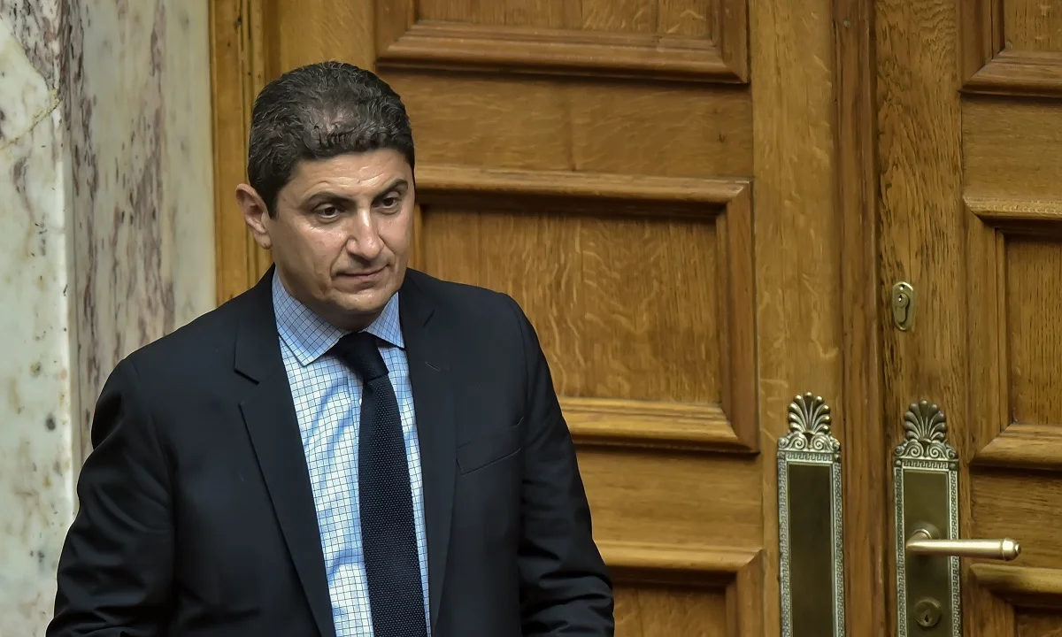 Ανασχηματισμός: «Τελειώνει» τον Αυγενάκη ο Μητσοτάκης (vid)