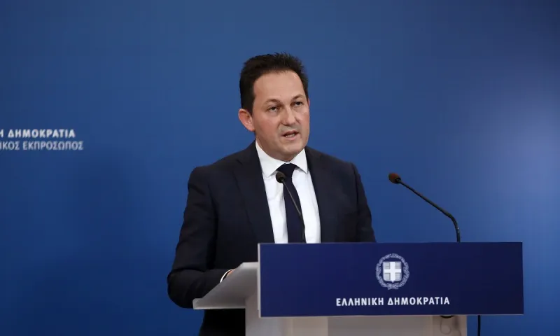 Στέλιος Πέτσας: «Να διαγράψει ο ΣΥΡΙΖΑ τον Νίκο Παππά» (vids)