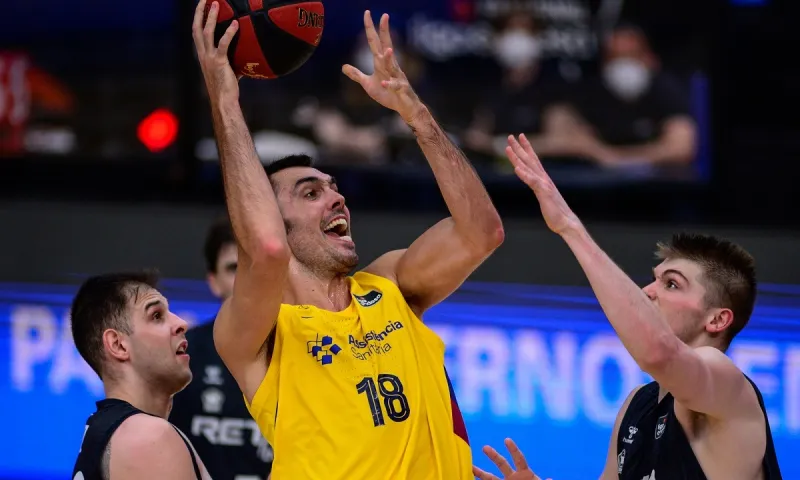 ACB: Έκανε το «4 στα 4» η Μπαρτσελόνα, νίκη θρίλερ για Μπασκόνια