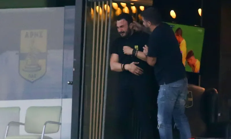 Ναζλίδης: «Ήμουν στο πλευρό του Καρυπίδη όταν δάκρυσε...»