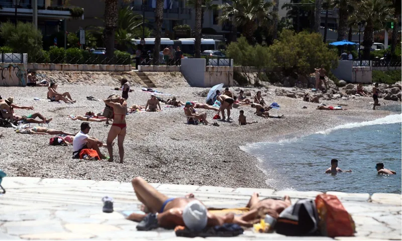 Καιρός 28/6: Και οι τριαντάρες καλά κρατούν...