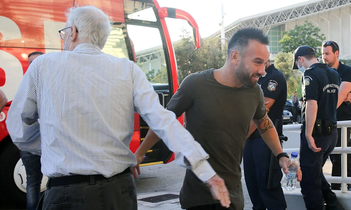 ΑΕΚ - Ολυμπιακός: Μαζί και ο Βαλμπουενά