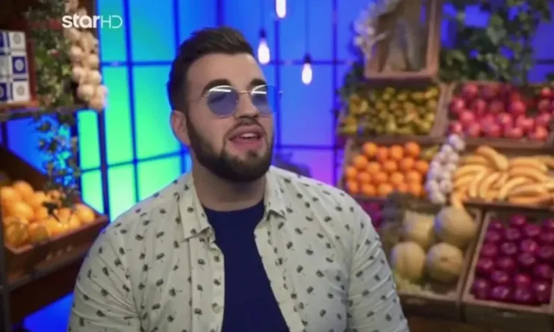 Βαρθαλίτης: «Στο σπίτι κυκλοφορώ πάντα γυμνός» (vid)