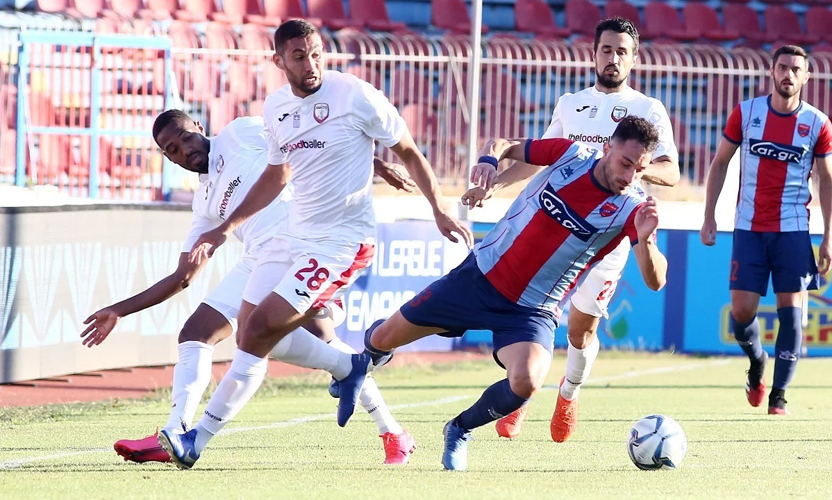 Super League - Πλέι άουτ: Εκτός έδρας δοκιμασίες για τις ομάδες που «καίγονται»