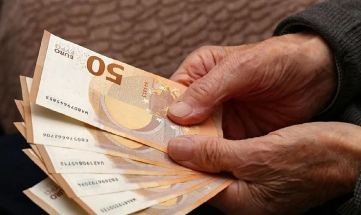 Συντάξεις: Αυξήσεις έως 150 ευρώ σε 400.000 συνταξιούχους - Ποιοι οι δικαιούχοι