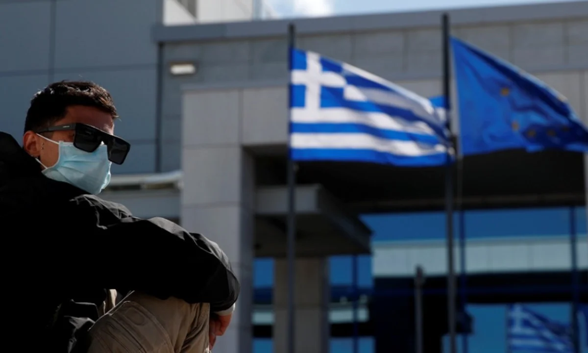 Κορονοϊός: Το «Plan B» της κυβέρνησης αν υπάρξει έξαρση κρουσμάτων