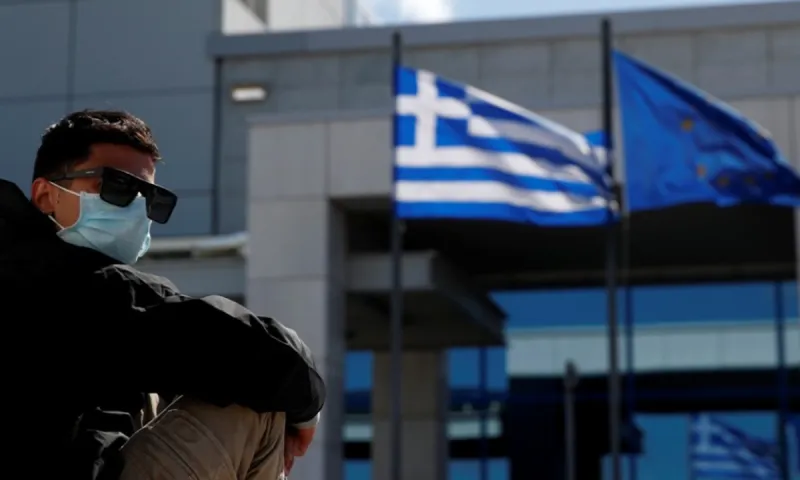 Κορονοϊός: Το «Plan B» της κυβέρνησης αν υπάρξει έξαρση κρουσμάτων