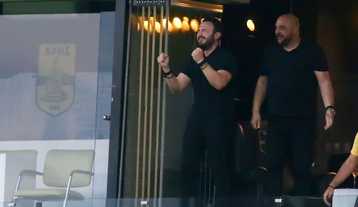 Ανάρτηση Καρυπίδη με... σάτυρους!: «Σας θέλω μαλ... μην αλλάξατε ποτέ» (pic)