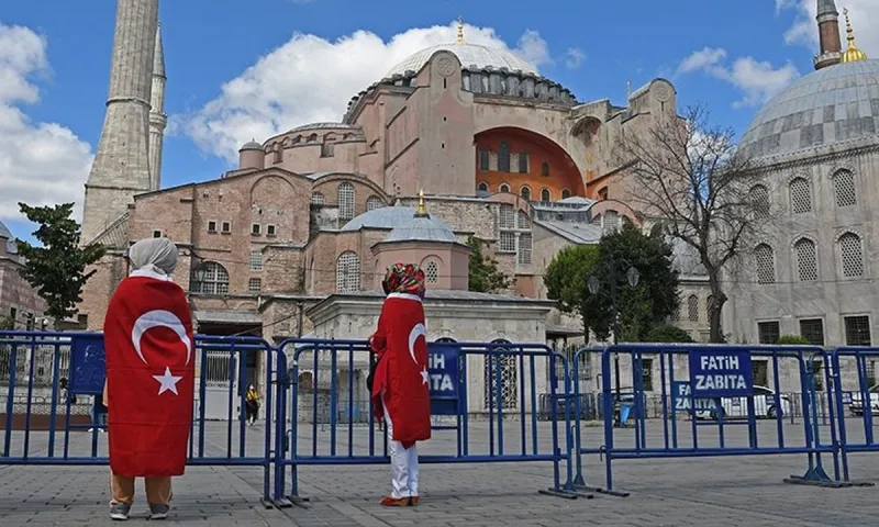 Στις Βρυξέλλες η τουρκική προκλητικότητα - Η Ελλάδα ζητά έτοιμο κατάλογο ισχυρών κυρώσεων!