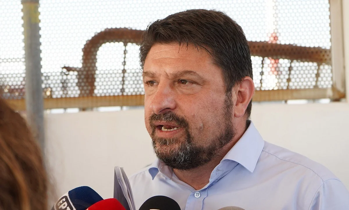 Χαρδαλιάς: Στη Λεωφόρο Κατεχάκη με... ροκ διάθεση! (vid)
