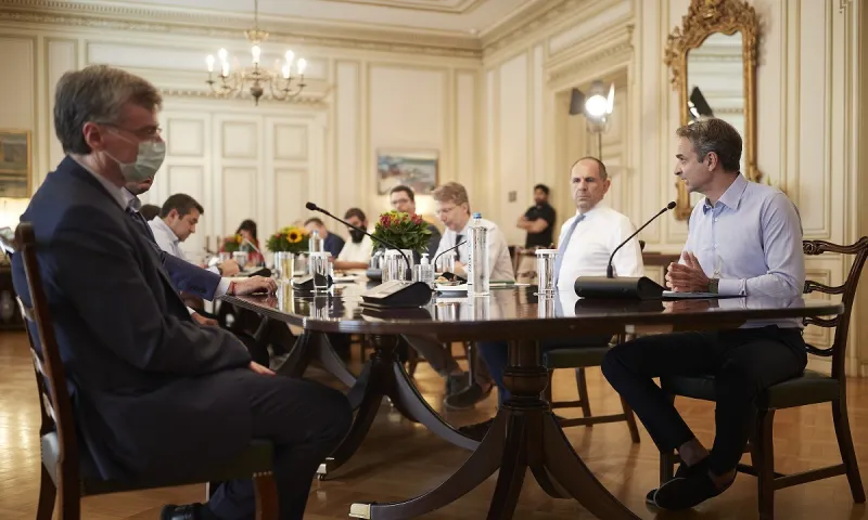 Κορονοϊός: Αυτά θα συζητηθούν στη σύσκεψη της Δευτέρας στο Μαξίμου - Το plan b