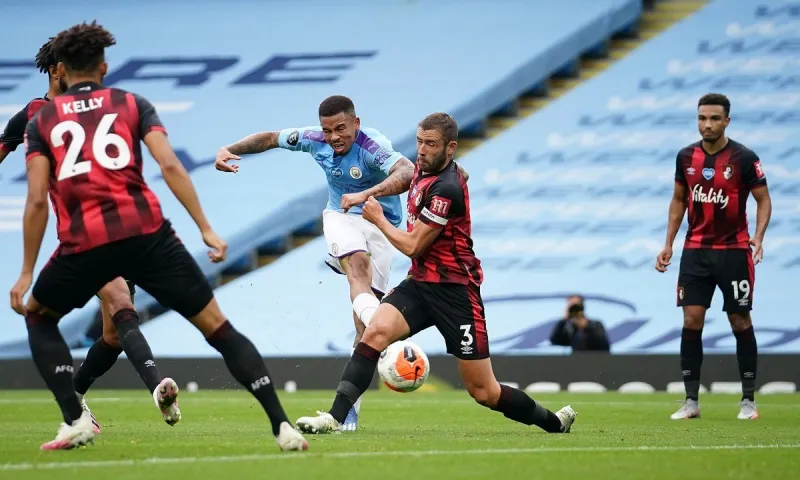 Premier League:  Στο ρελαντί η Σίτι, «μαχαιριά» για Γουλβς