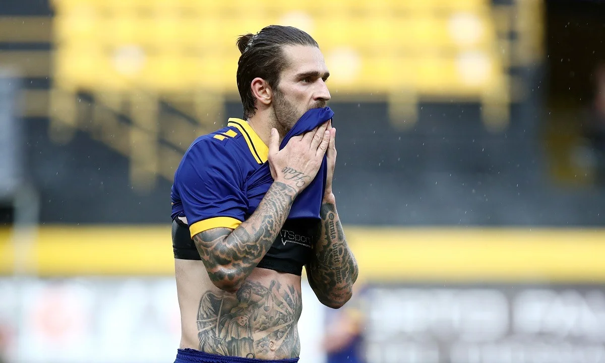 Super League 1: Κορυφαίος παίκτης του Ιουνίου ο Λιβάια (pic)