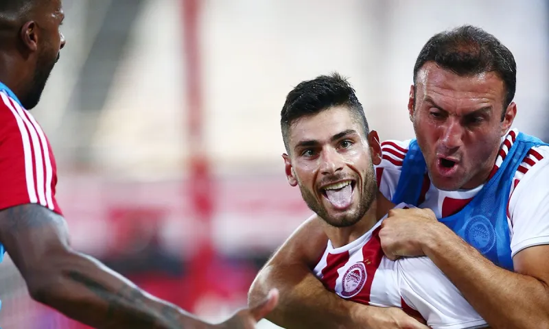 Μασούρας: «Θα γιορτάσουμε στον Πειραιά με ανοιχτό λεωφορείο»