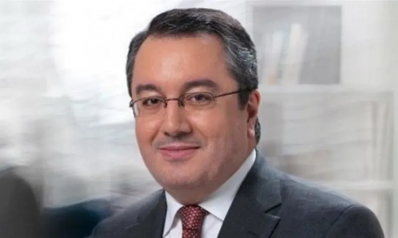 Μόσιαλος: «Φοράμε τη μάσκα... όπως τα εσώρουχα!» (pic)