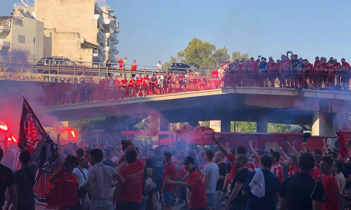 Ολυμπιακός - ΑΕΚ: Γιορτή από νωρίς στο Καραϊσκάκη (photos+vid)