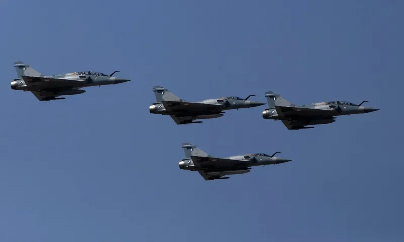 Αιγαίο: 82 τουρκικές παραβιάσεις και 9 εικονικές αερομαχίες (vid)