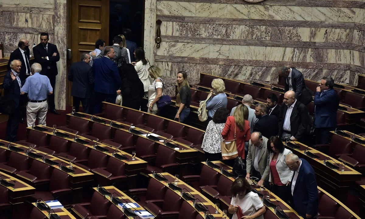 Άσκηση ποινικής δίωξης κατά Παπαγγελόπουλου - Παραπέμπεται για 8 αδικήματα