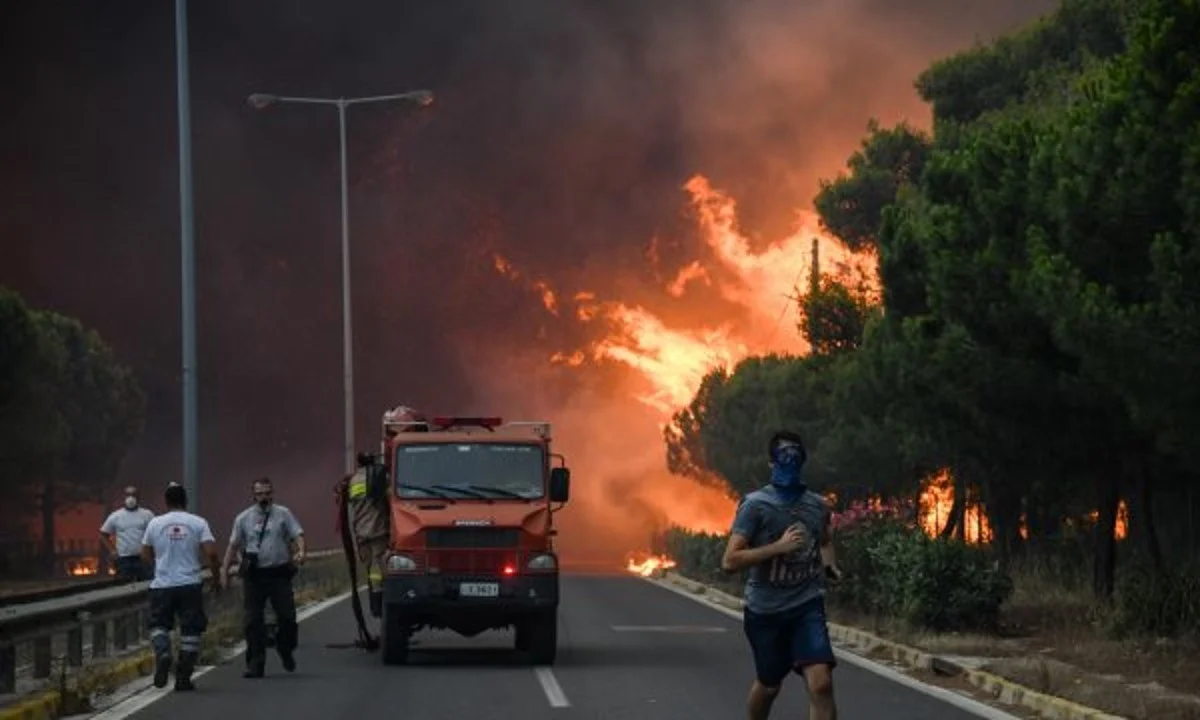 Μάτι 2 χρόνια μετά: «Μας άφησαν να καούμε» (vids)