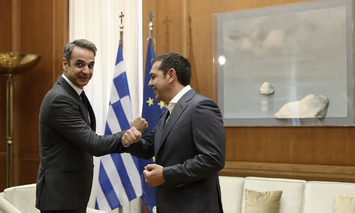 Συνάντηση Μητσοτάκη - Τσίπρα: «Γεια σου Κυριάκο» - «Γεια σου Αλέξη, τι γίνεται;»