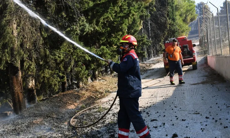 Πυροσβεστική: Αριθμός ρεκόρ - 72 πυρκαγιές σε 24 ώρες!