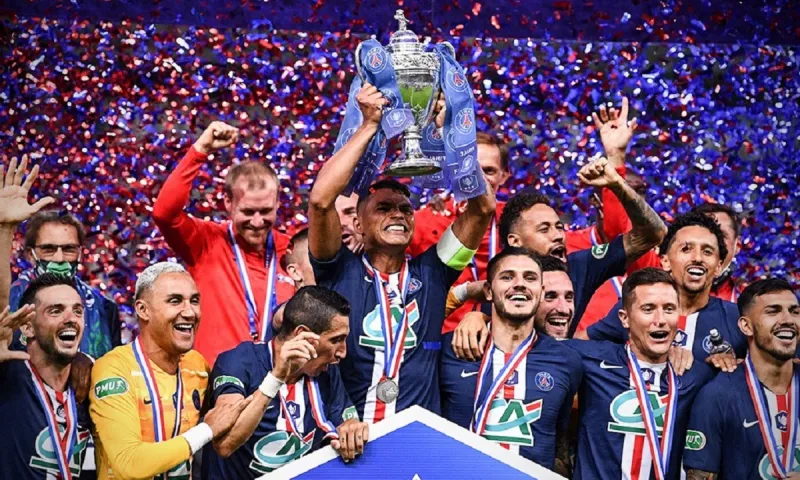 Παρί Σεν Ζερμέν - Σεντ Ετιέν 1-0: Το σήκωσε με Νεϊμάρ