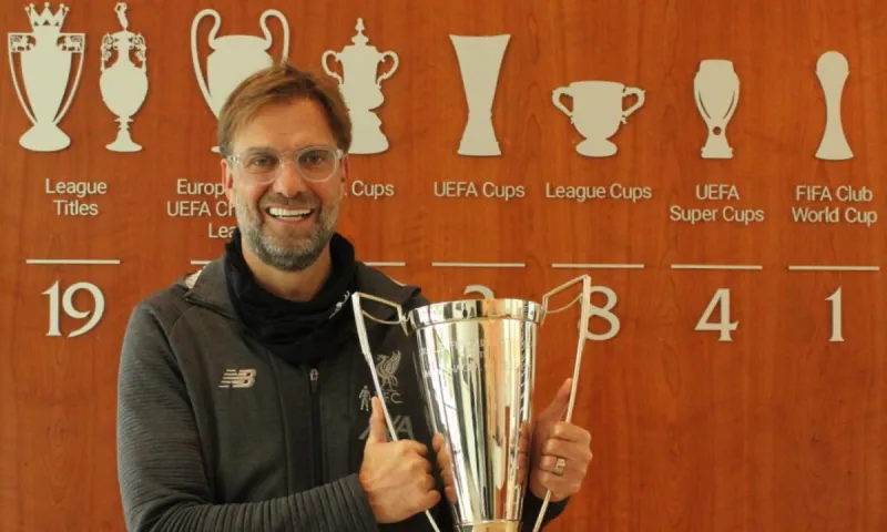 Premier League: Προπονητής της χρονιάς ο Κλοπ δια στόματος... Φέργκιουσον (vids)