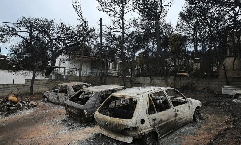 Βουλή: Δικαίωμα διορισμού στο δημόσιο για τους βαριά εγκαυματίες στο Μάτι