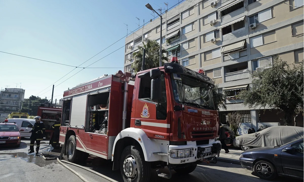 Τρεις νεκροί σε φρεάτιο στη Βαρυμπόμπη (vid)