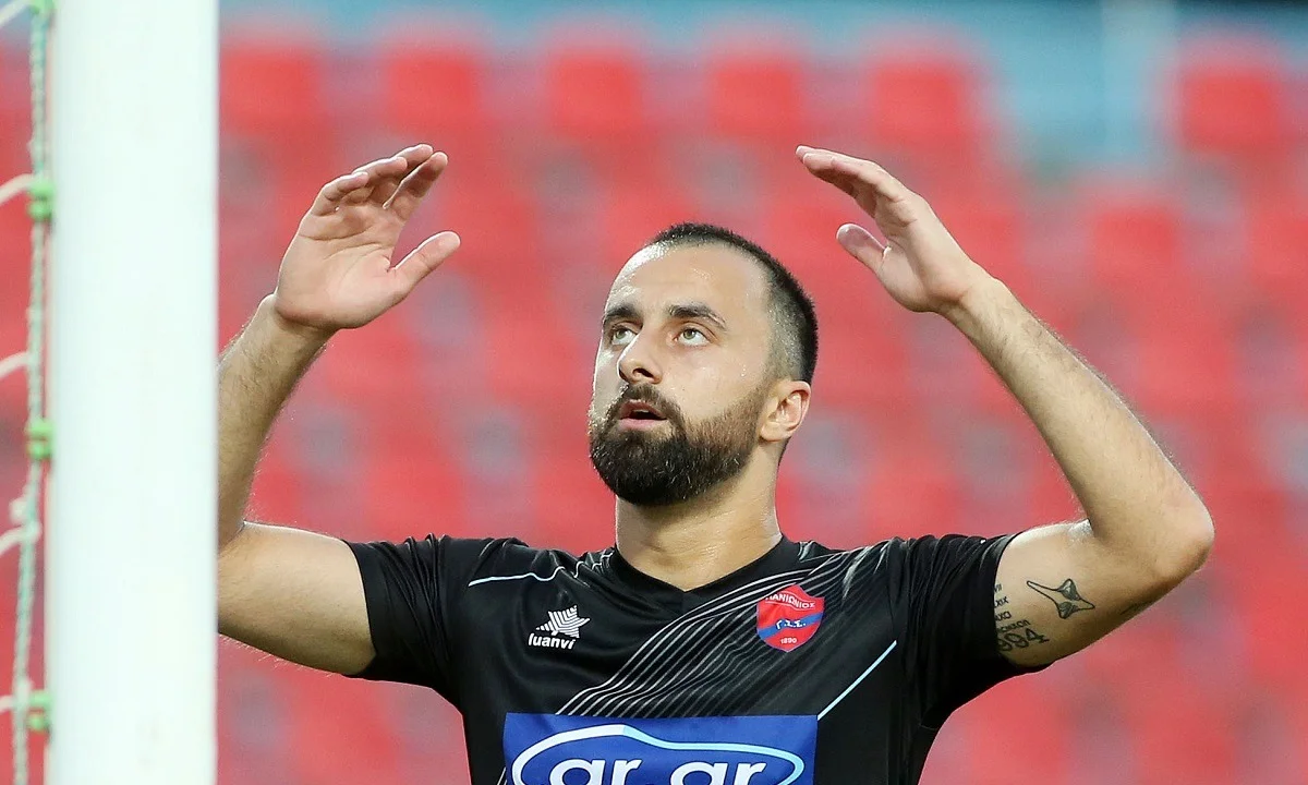 Ο Αραμπουλί έχει πρόταση από ομάδα της Super League