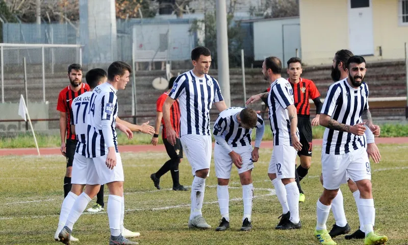 Απόλλων Σμύρνης: Δεν πτοείται και… κοιτάει Super League 1
