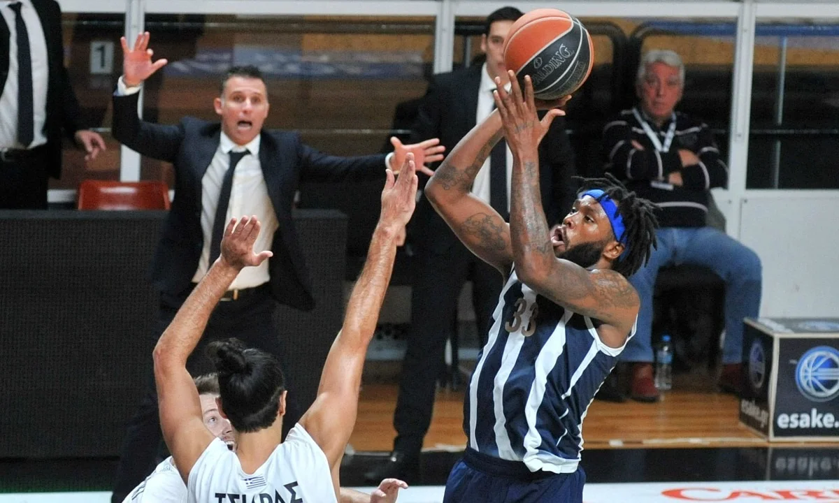 Εκλεισε Κένι Χολ ο Χαρίλαος Τρικούπης