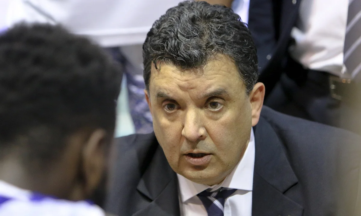 Λάρισα: Ο… Αγγέλου κρίνει τον προπονητή της σεζόν!
