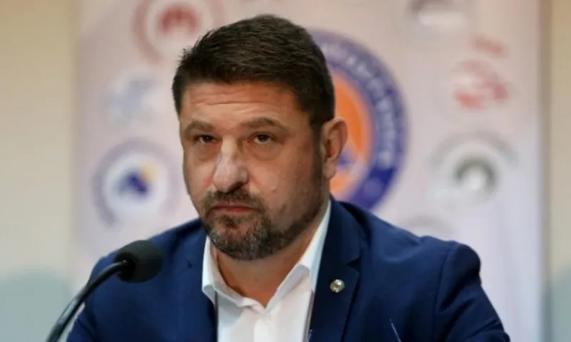 Χαρδαλιάς: Δεν τίθεται θέμα επαναφοράς των SMS