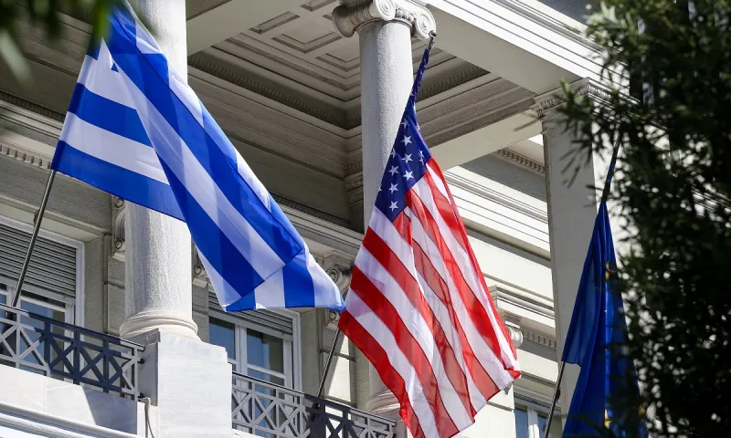 Oδηγία από το Στέιτ Ντιπάρτμεντ: «Αποφύγετε τα ταξίδια στην Ελλάδα»