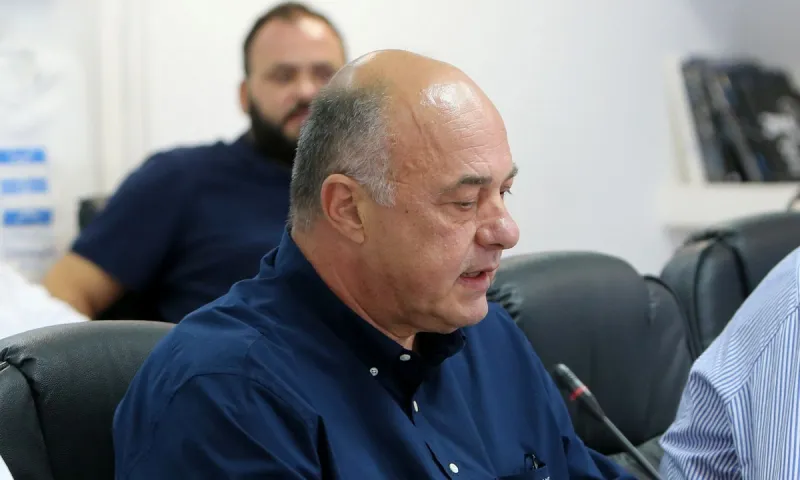 Μπέος κατά Κούγια και Nova: «Παραληρηματικό ύφος - Αρρωστημένες νοοτροπίες»