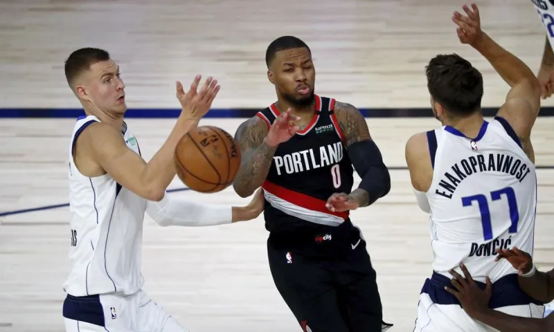NBA: Ο Λίλαρντ σταμάτησε στους 61 πόντους, στα πλέι οφ οι Μπλέιζερς -Στο 7-0 οι Σανς (vids)