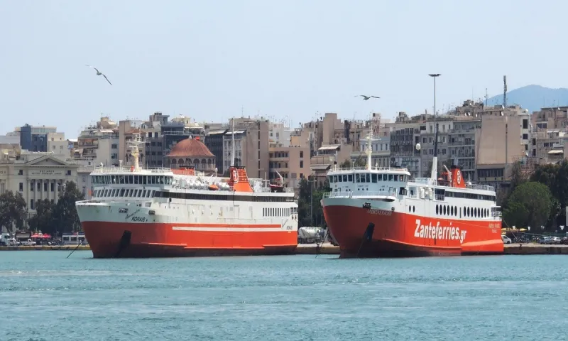 Βλάβη στο πλοίο «Αδαμάντιος Κοραής» στην Αλεξανδρούπολη