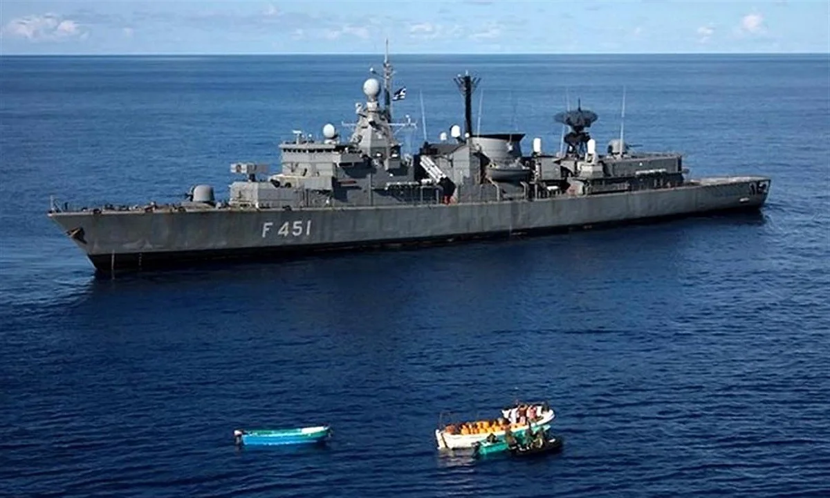 Αυτός είναι ο διοικητής της φρεγάτας ΛΗΜΝΟΣ που «ακούμπησε» την Kemal Reis (vid)