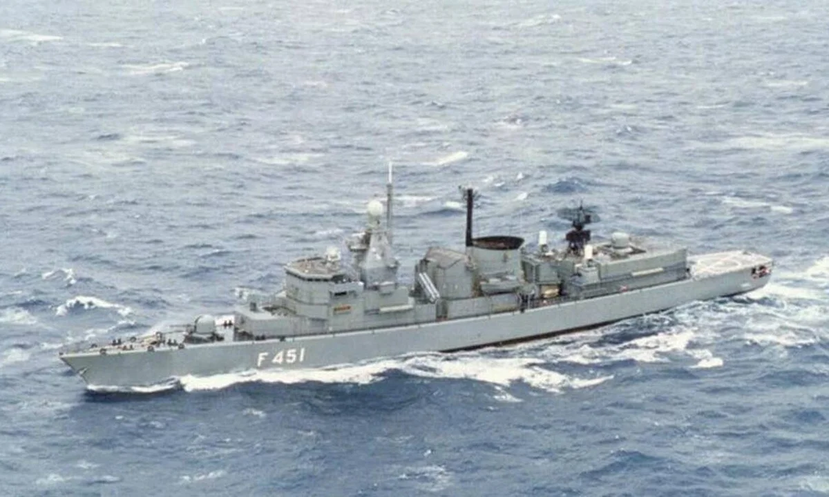Απίστευτη προπαγάνδα της Τουρκίας με την φρεγάτα «Λήμνος» (pics)