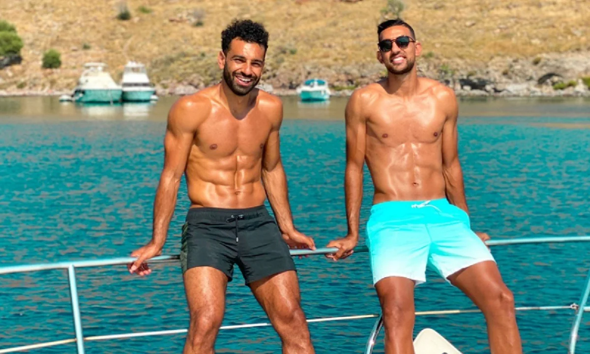 Ο Σαλάχ για διακοπές στην Ελλάδα με τον Χασάν του Ολυμπιακού (pics)