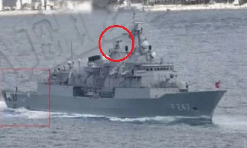Αυτή η φωτογραφία δεν δείχνει την φρεγάτα TCG Kemalreis με ζημιές στην πρύμνη