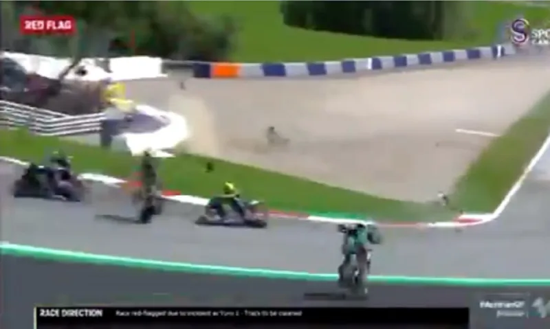Τρομακτικό ατύχημα στο Moto GP της Αυστρίας: Γλίτωσε στο... τσακ ο Βαλεντίνο Ρόσι! (vid)