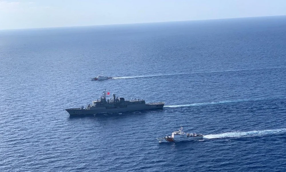 «Δεμένη στην Αττάλεια με ρήγμα τριών μέτρων η φρεγάτα Kemal Reis»