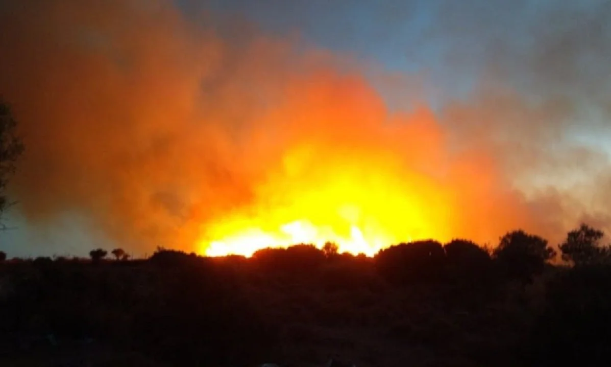 Μόρια: Υπό έλεγχο η φωτιά στην Ούτζα (pics)