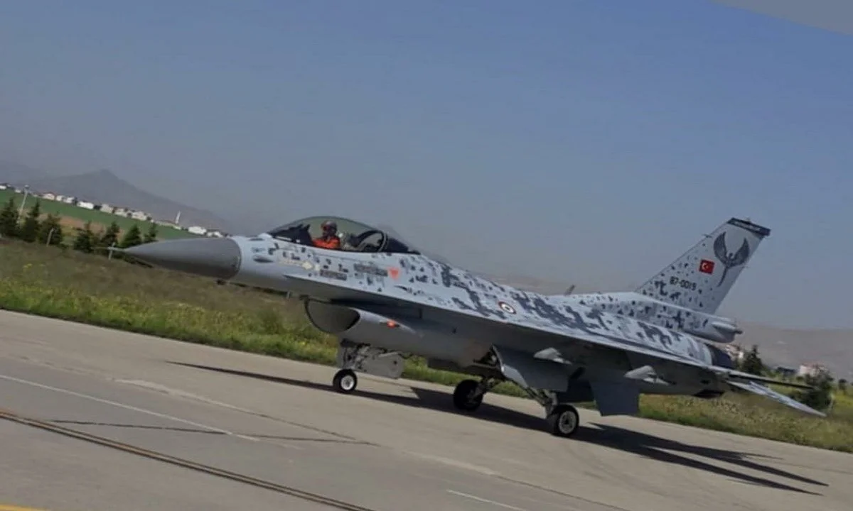 Oruc Reis:  Τουρκικό F 16 πήγε να μείνει από καύσιμα στο Αιγαίο