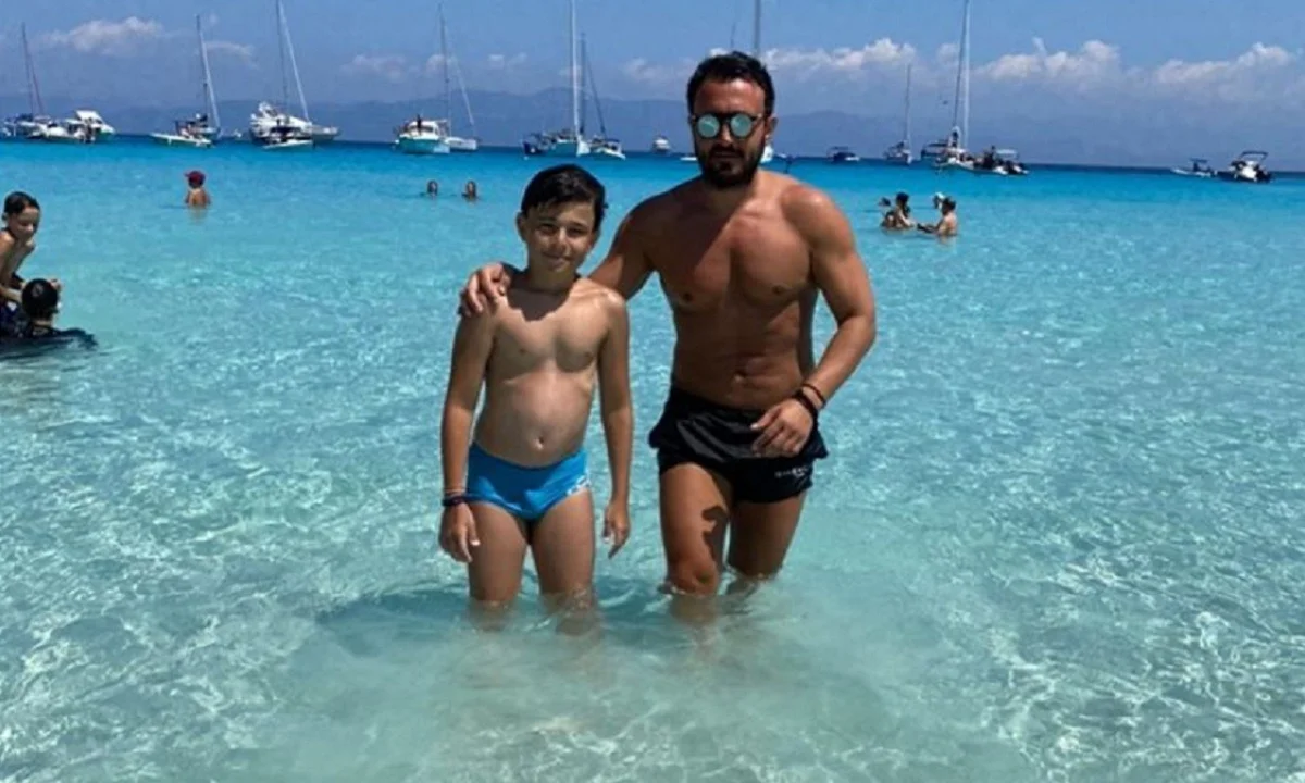 Καρυπίδης: Το «Άρης» στην άμμο από τον γιο του (pics)