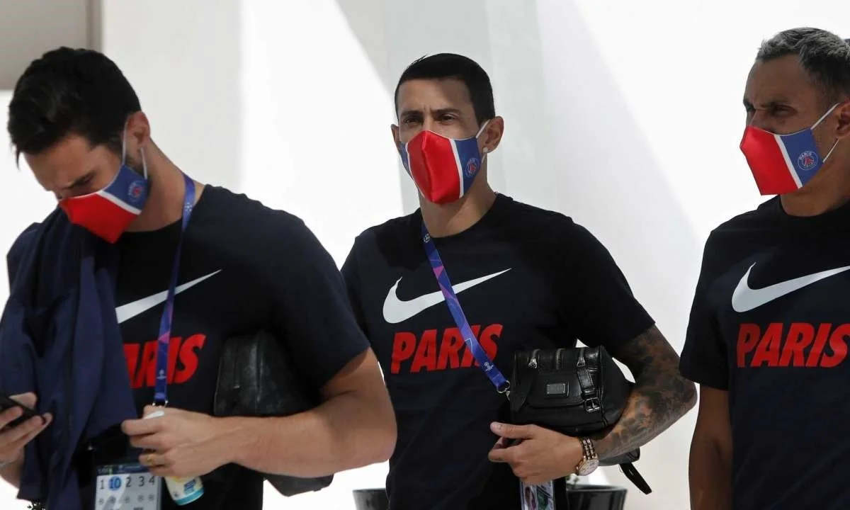 Παρί Σεν Ζερμέν – Μπάγερν: Πλήθος κόσμου στο ξενοδοχείο των Παριζιάνων! (vid)