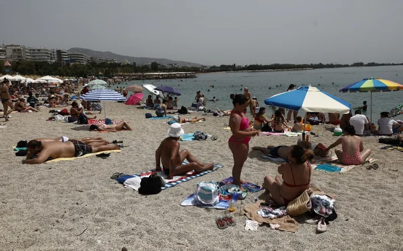 Καιρός: Ηλιοφάνεια και ζέστη τη Δευτέρα (24/8)