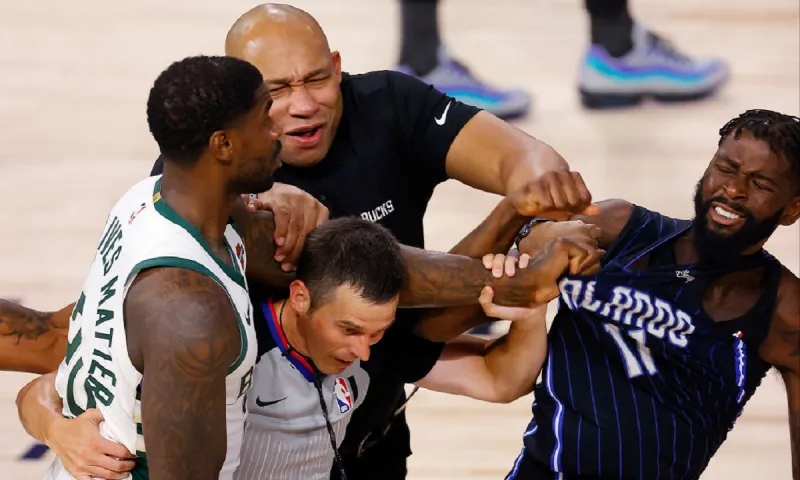 NBA: Από 15 χιλιάδες πρόστιμο σε Ένις και Γουίλιαμς (Vid)